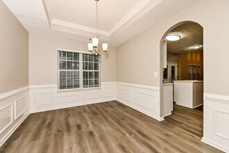 417 Concord Cir in Mcdonough, GA - Foto de edificio - Building Photo