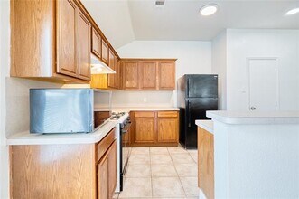 7219 Jurassic Dr in Arlington, TX - Building Photo - Building Photo