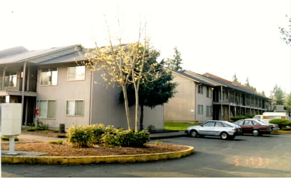 Scott Crest Plaza in Portland, OR - Building Photo