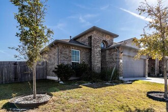 672 Blue Oak Blvd in San Marcos, TX - Building Photo - Building Photo