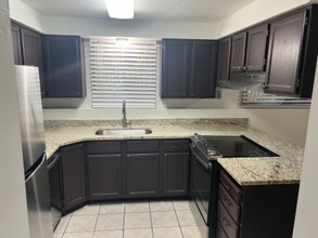 111 Center St in Clearfield, UT - Building Photo - Building Photo