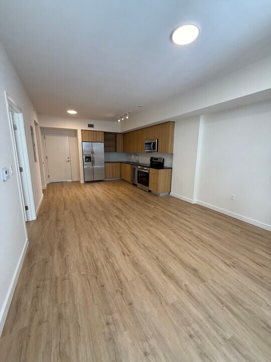 930 E 29th St, Unit A21 in Hialeah, FL - Foto de edificio