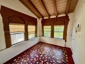 1528 Drexel Ave in Miami Beach, FL - Building Photo