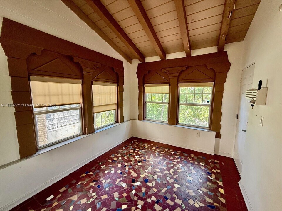 1528 Drexel Ave in Miami Beach, FL - Building Photo