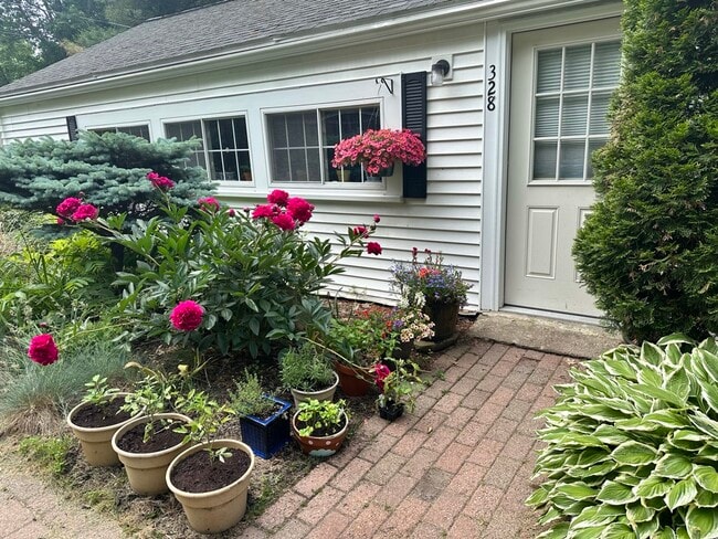 328 Great Rd, Unit 328 Great Road in Stow, MA - Building Photo - Building Photo