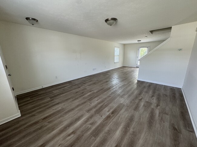 985 Shenandoah Way in Greenwood, IN - Building Photo - Building Photo