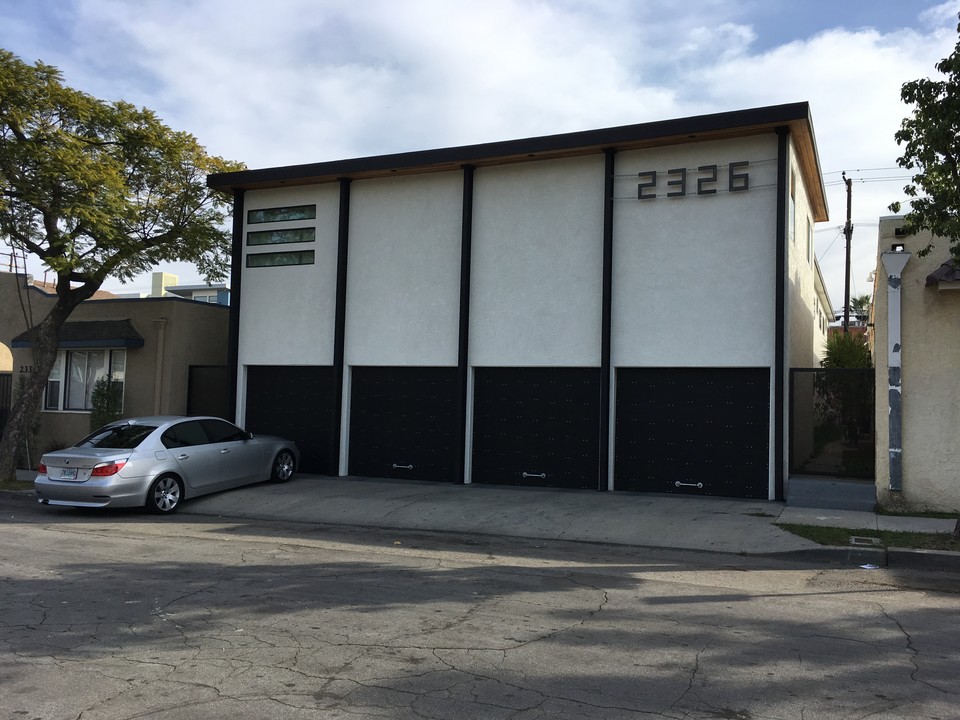 2326 Locust Ave in Long Beach, CA - Building Photo