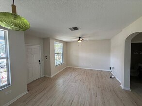 1532 Blue Magnolia Rd in Brandon, FL - Building Photo - Building Photo