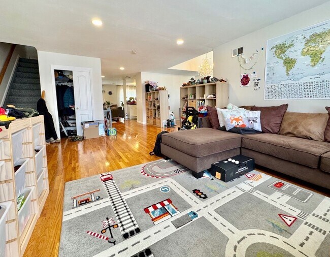 property at 15 Daniella Ct