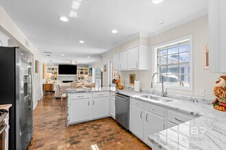 696 Greenwood Ave in Fairhope, AL - Building Photo - Building Photo