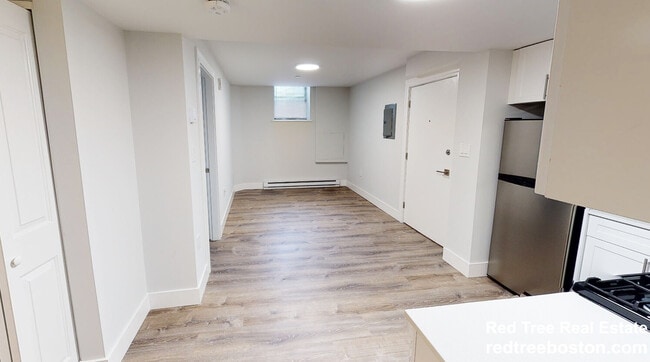 81 Park Dr, Unit A in Boston, MA - Building Photo - Building Photo