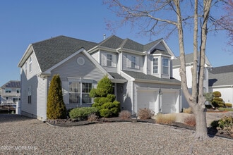 11 Peaksail Dr in Berkeley Township, NJ - Building Photo - Building Photo