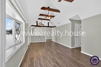 307 Venice Dr in Northwood, OH - Building Photo - Building Photo