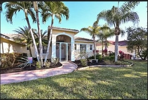 3439 Allegheny Ct in Naples, FL - Building Photo