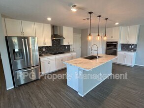 16549 W Sierra St in Surprise, AZ - Building Photo - Building Photo