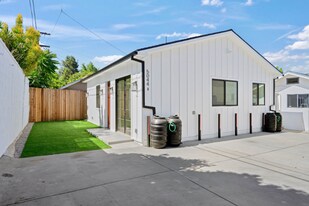 5044 1/2 Hartwick St in Los Angeles, CA - Building Photo