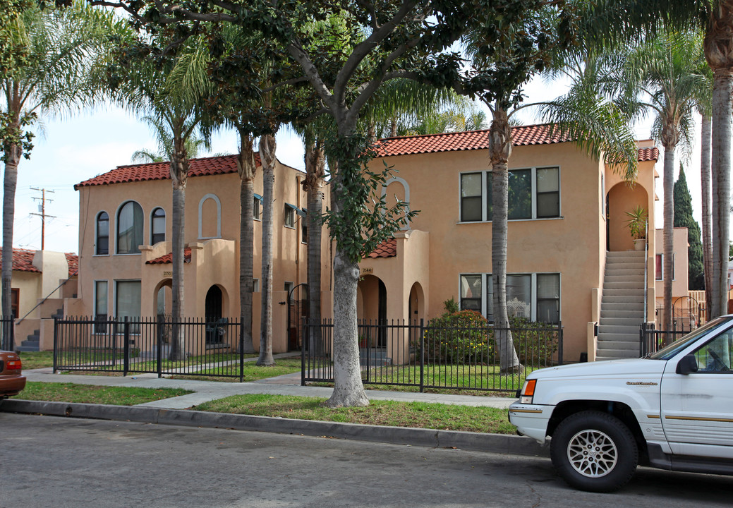 2144-2150 Cedar Ave in Long Beach, CA - Building Photo