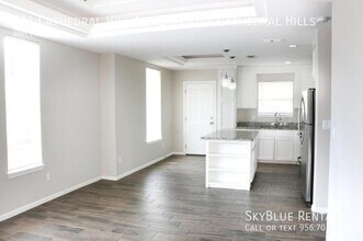 701 Cathedral Hl in Edinburg, TX - Building Photo - Building Photo