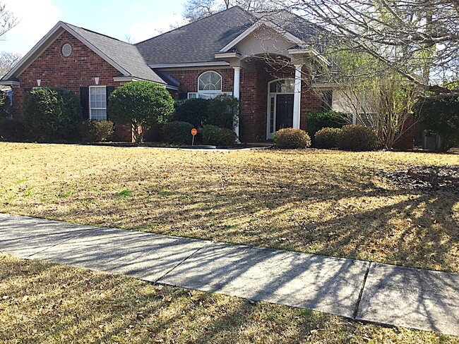 property at 62 Edie Ct