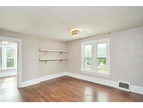 1214 Beardsley St, Unit B in Akron, OH - Building Photo - Building Photo