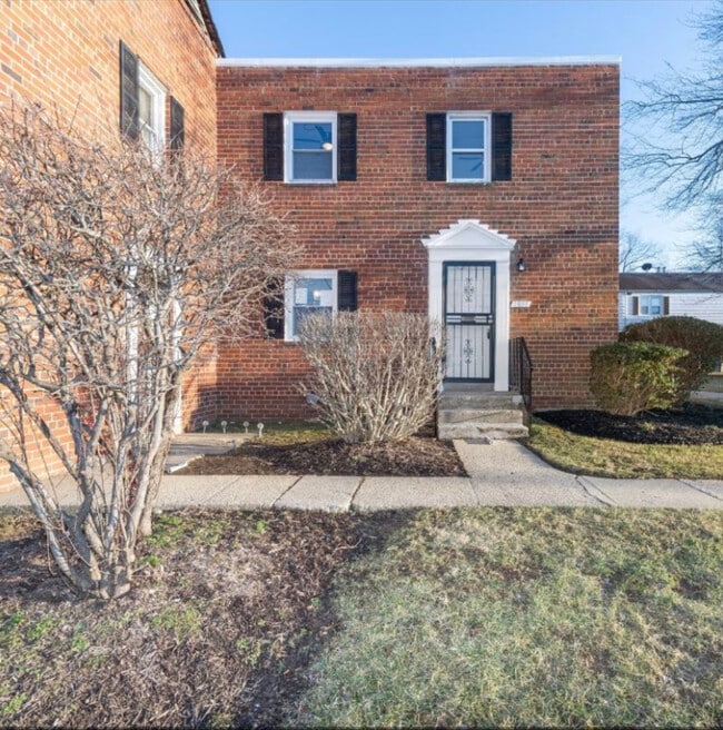 2537 Iverson St in Temple Hills, MD - Building Photo - Building Photo