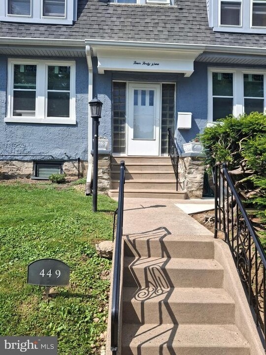 449 Roslyn Ave in Glenside, PA - Foto de edificio