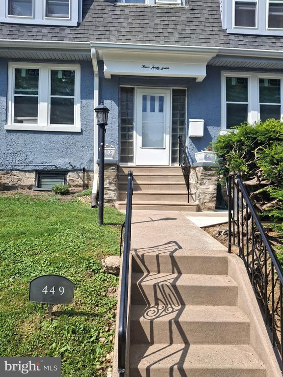 property at 449 Roslyn Ave