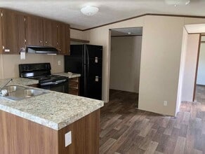 1054 Meekins Rd in Dillon, SC - Building Photo - Building Photo