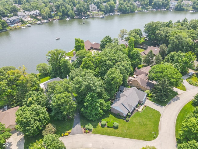 8429 Catamaran Dr in Indianapolis, IN - Building Photo - Building Photo