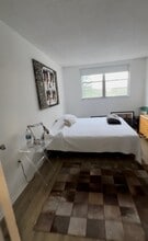 12500 NE 15th Ave, Unit 406 in North Miami, FL - Foto de edificio - Building Photo