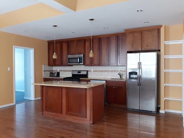 597 Miller Ave-Unit -2nd Floor Rear in Brooklyn, NY - Building Photo
