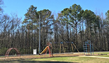 Cherokee Bend in Huntsville, AL - Building Photo - Building Photo