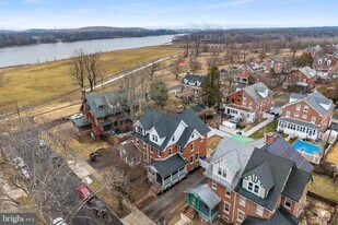 12 6th Ave in Florence, NJ - Building Photo