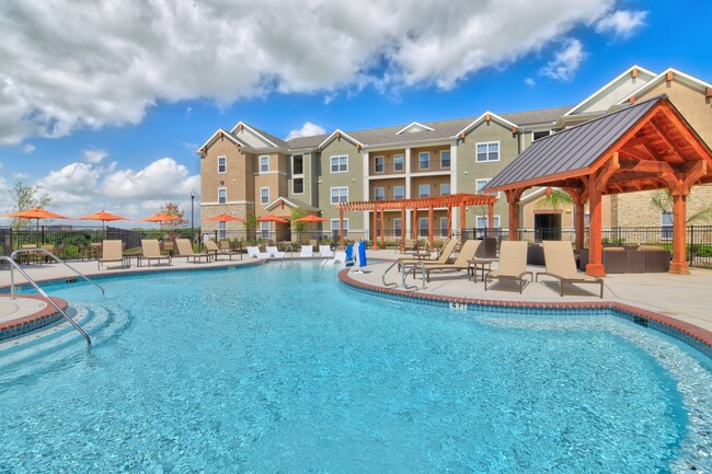 The Heights at Converse Apartments in Converse, TX - Building Photo - Building Photo