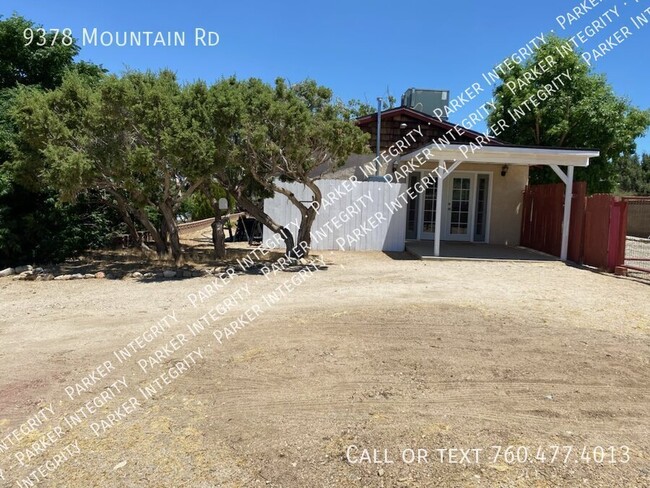 9378 Mountain Rd in Pinon Hills, CA - Building Photo - Building Photo