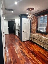 2437 N Francisco Ave in Chicago, IL - Building Photo - Building Photo