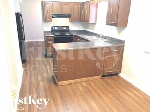 2856 Baywood Dr in Memphis, TN - Foto de edificio - Building Photo