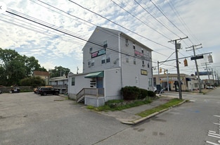 420 Wellington Ave, Unit 3A in Cranston, RI - Building Photo