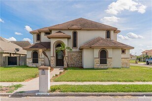 1426 Bianca St in Edinburg, TX - Building Photo