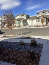 872 Orchard Rock Dr in Reno, NV - Building Photo - Building Photo