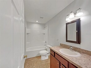 1304 E Carolina Ave in DeLand, FL - Foto de edificio - Building Photo