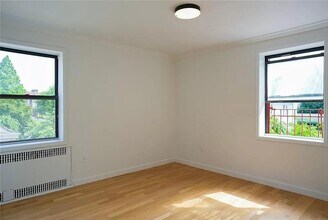 811 Cortelyou Rd in Brooklyn, NY - Building Photo - Building Photo