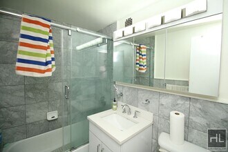 EAST 69 STREET, Unit 9L in New York, NY - Foto de edificio - Building Photo