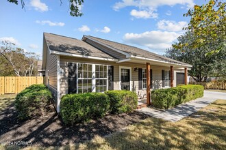 4811 Oberbeck Way in Wilmington, NC - Foto de edificio - Building Photo