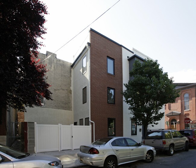 1643 Fitzwater St in Philadelphia, PA - Building Photo - Building Photo