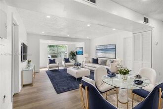 2443 NW 56th St in Miami, FL - Building Photo - Building Photo