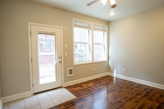 2007 NE Broadway in Portland, OR - Building Photo - Building Photo