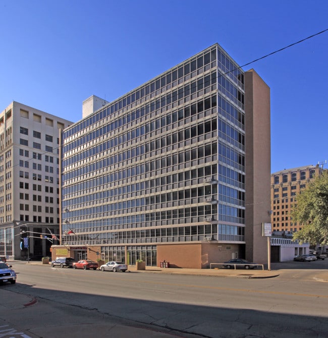 The Kate Apartments & Student Housing