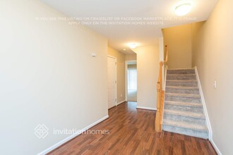 5051 Neuse Commons Ln in Raleigh, NC - Building Photo - Building Photo
