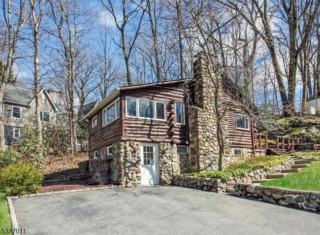 property at 3 Toboggan Trail